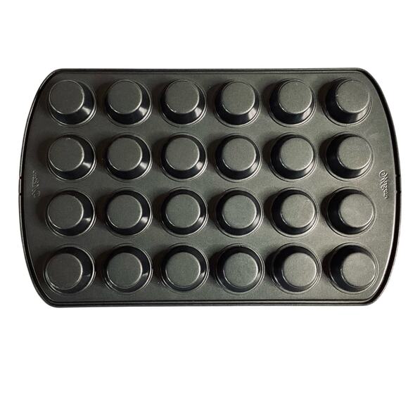 Wilton Perfect Results Mini Muffin Pan - Picture 3 of 3